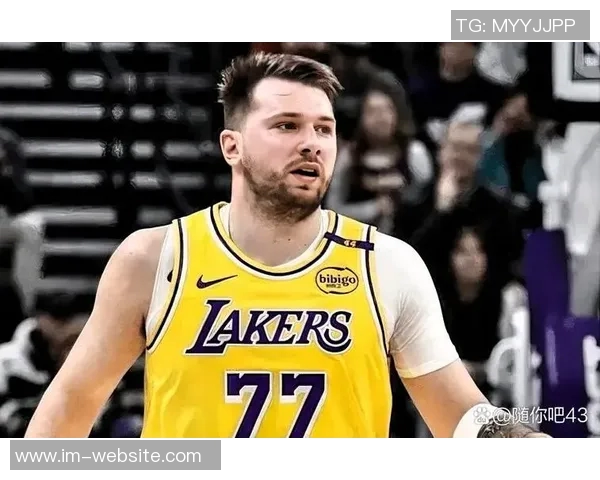 湖人半场落后76人7分东契奇贡献19分8篮板5助攻小里表现不佳仅得2分 湖人半场落后76人7分东契奇贡献19分8篮板5助攻小里表现不佳仅得2分