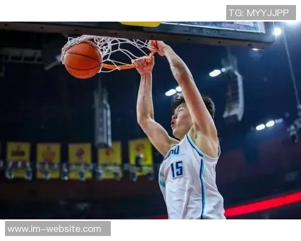 韩乔生点评杨瀚森进步显著教练给予充分信任裁判应公正执法助力比赛发展