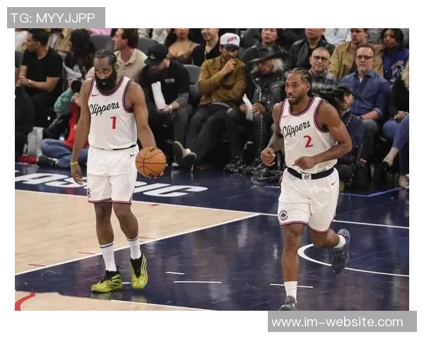 快船迎来赛季首个三连胜登卡单打与射手群默契配合助力球队表现提升